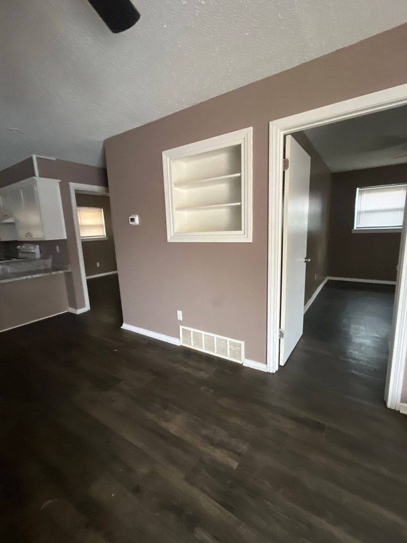 Apartment for rent at 1614 58th St, Lubbock, TX 79412