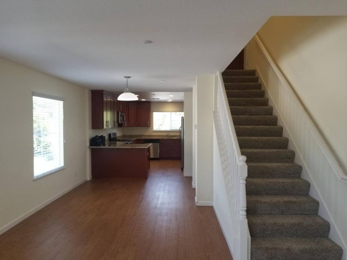 Apartment for rent at 5497 Carlson Dr, Sacramento, CA 95819