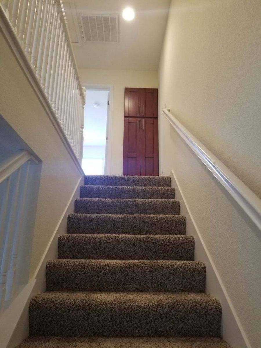 Apartment for rent at 5497 Carlson Dr, Sacramento, CA 95819