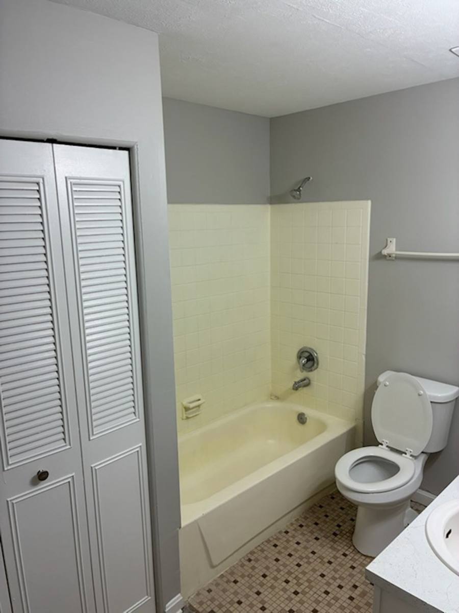 Apartment for rent at 1139 Minor Lane, Louisville, KY 40219