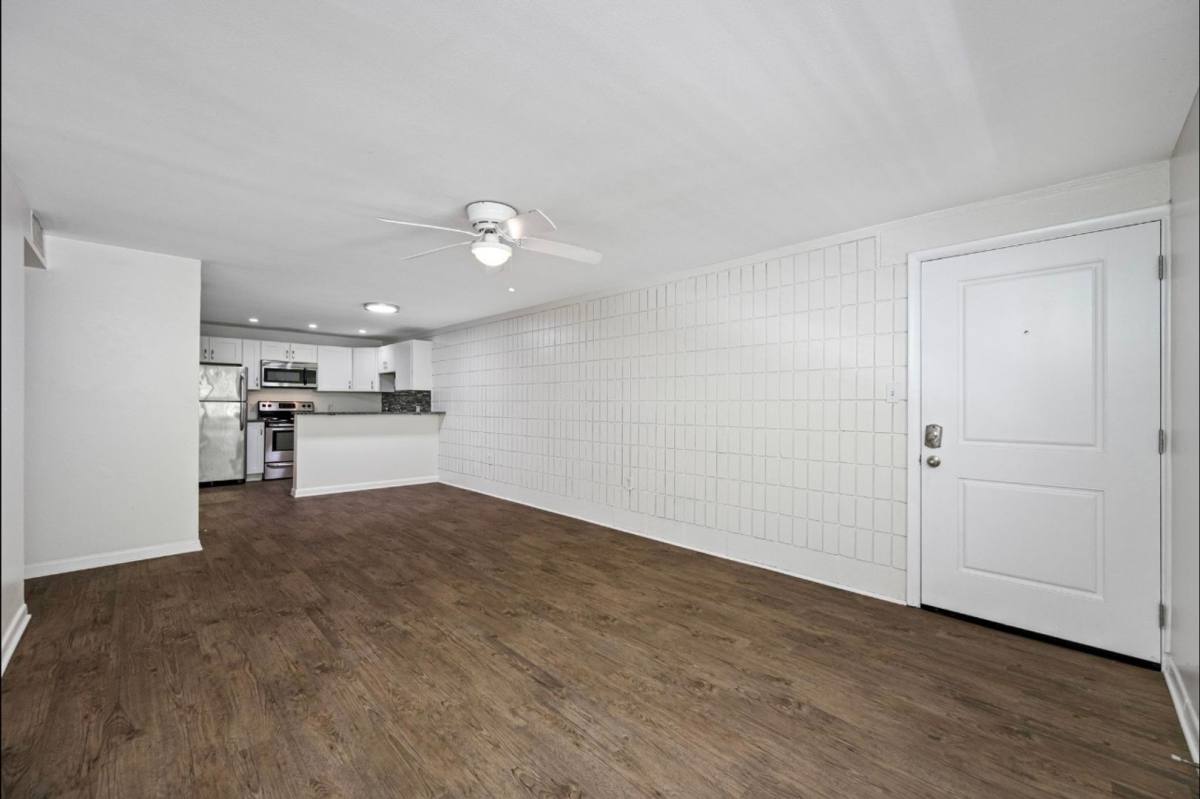 Apartment for rent at 3211 W De Leon St, Tampa, FL 33609