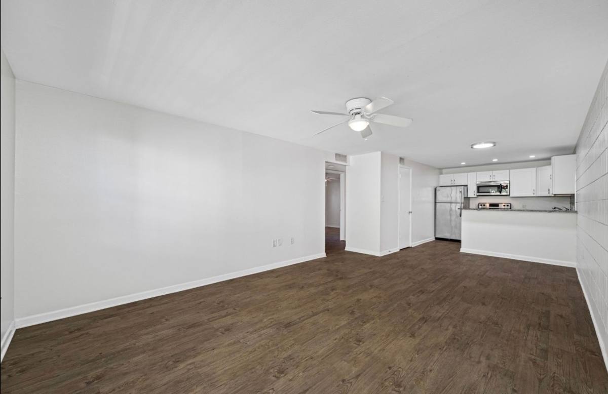 Apartment for rent at 3211 W De Leon St, Tampa, FL 33609