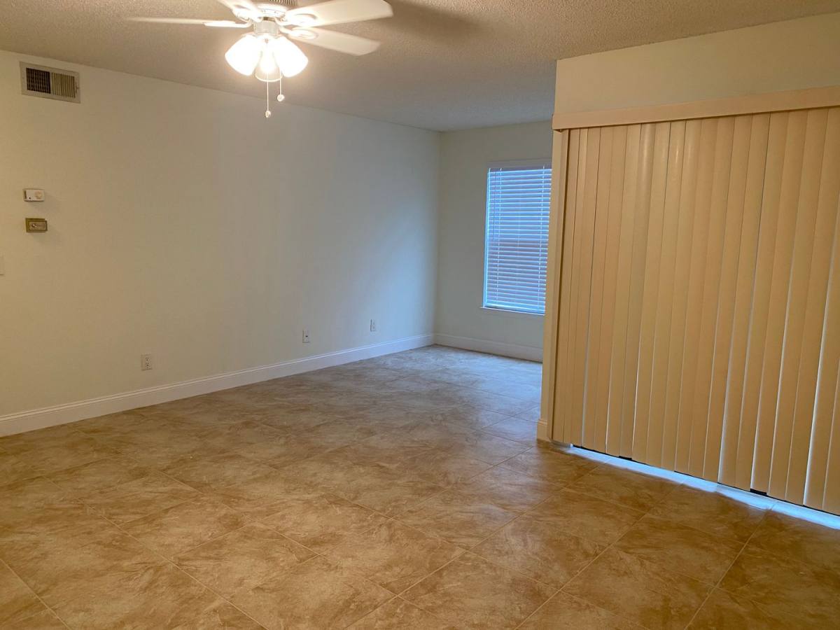 Apartment for rent at 2118 Arbour Walk Cr, Naples, FL 34109