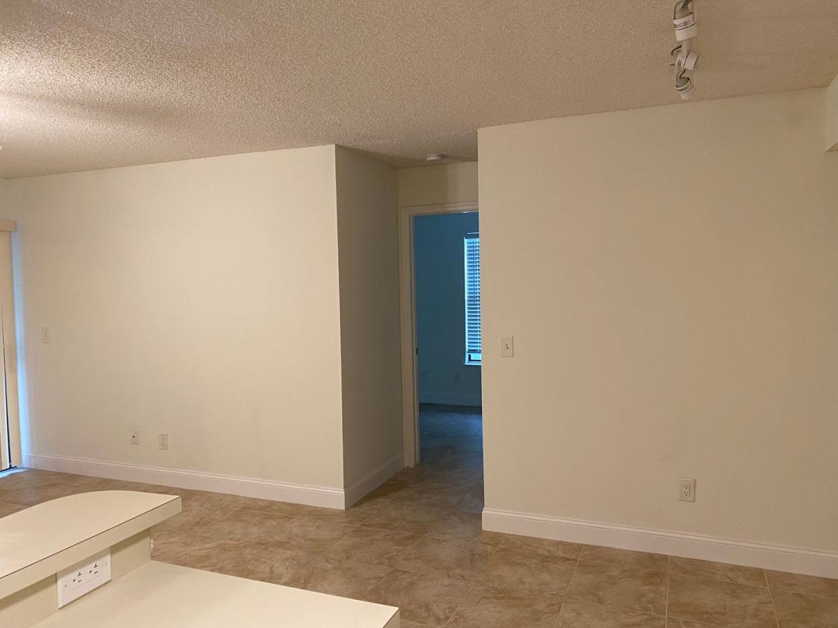Apartment for rent at 2118 Arbour Walk Cr, Naples, FL 34109