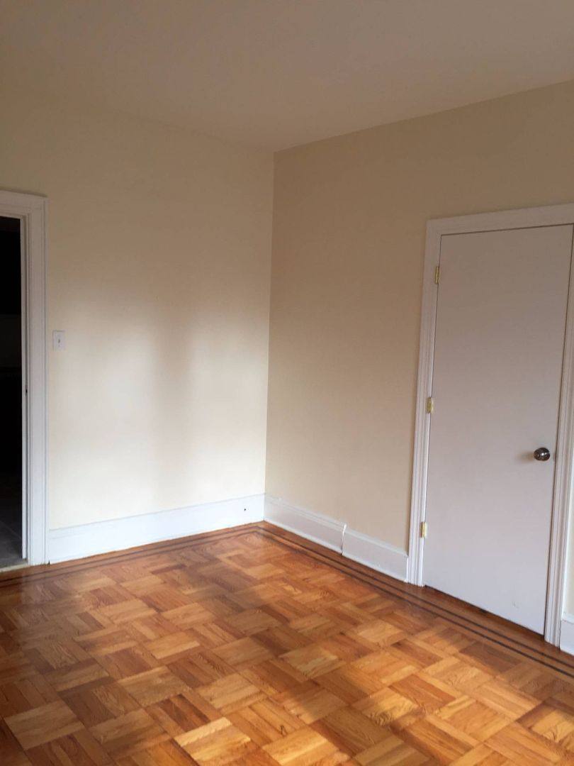 Apartment for rent at 85-87 W 32nd St, Bayonne, NJ 07002