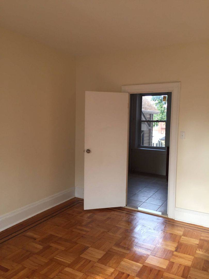 Apartment for rent at 85-87 W 32nd St, Bayonne, NJ 07002
