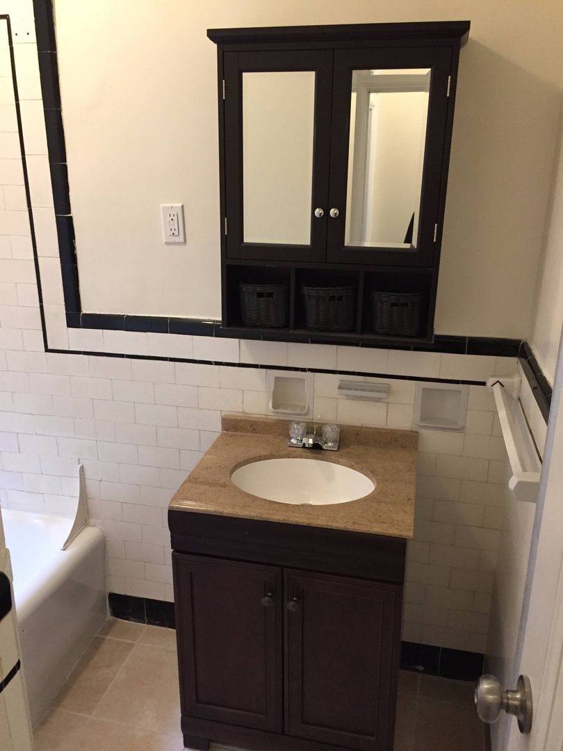 Apartment for rent at 85-87 W 32nd St, Bayonne, NJ 07002