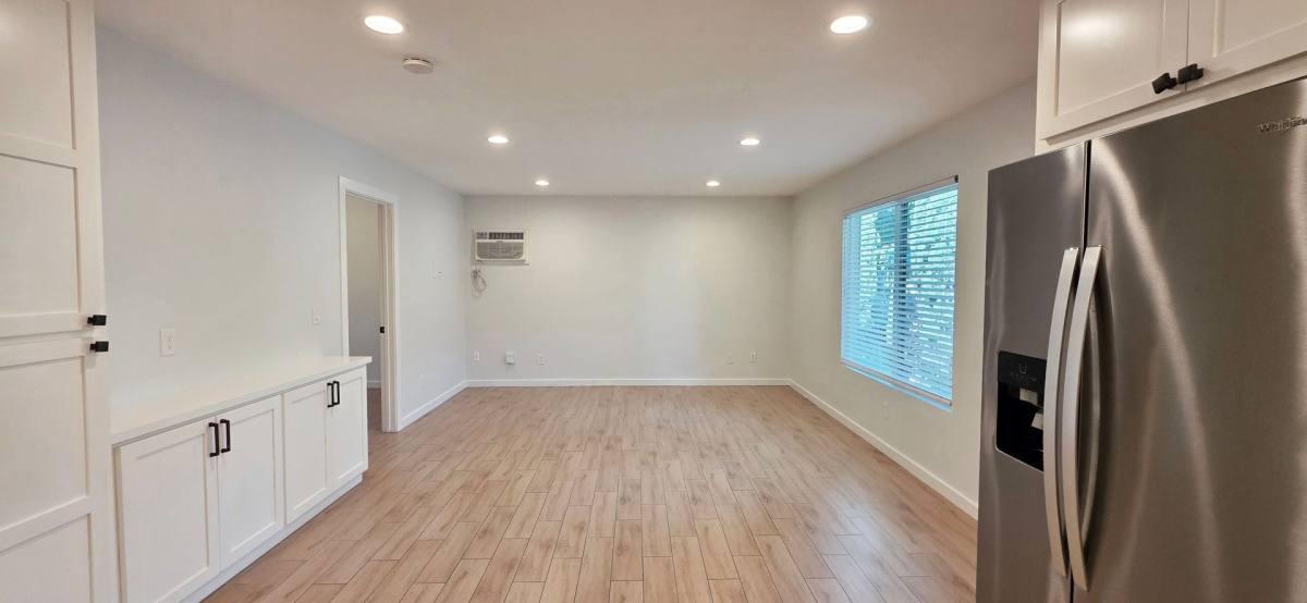 Apartment for rent at 2552 - 2554 27th St, Sacramento, CA 95818