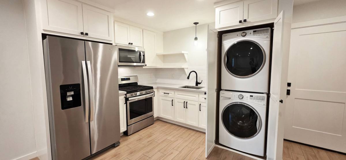 Apartment for rent at 2552 - 2554 27th St, Sacramento, CA 95818