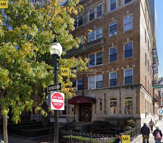 Apartment for rent at 282 Newbury St #14, Boston, MA 02116