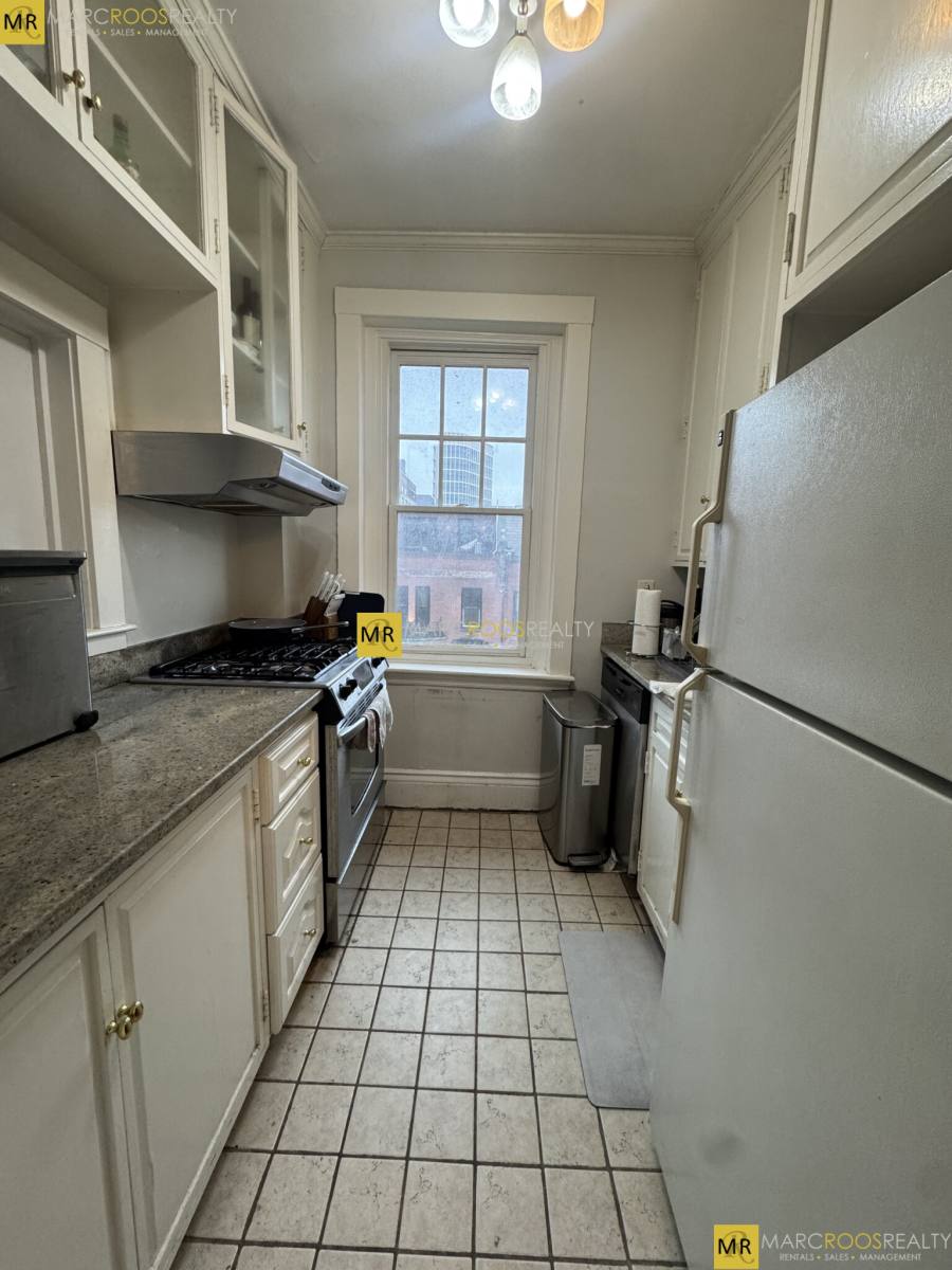 Apartment for rent at 282 Newbury St #14, Boston, MA 02116