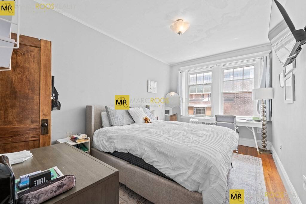 Apartment for rent at 282 Newbury St #14, Boston, MA 02116