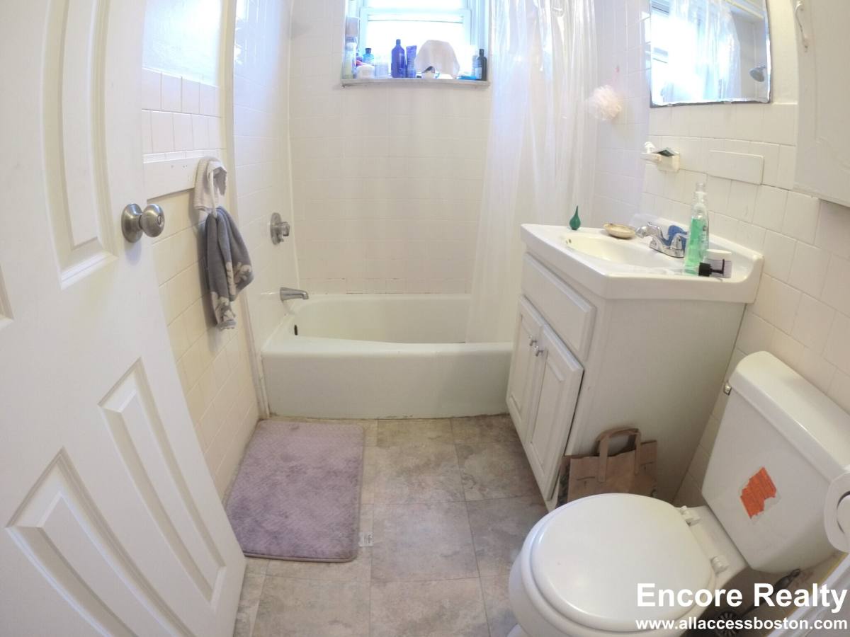Apartment for rent at 241 Freeman St #D, Brookline, MA 02446