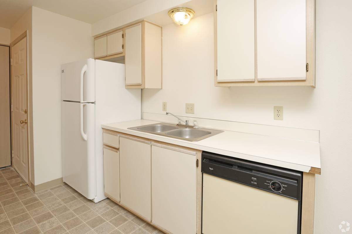 Apartment for rent at 1915 21st Ave SE, Albany, OR 97322