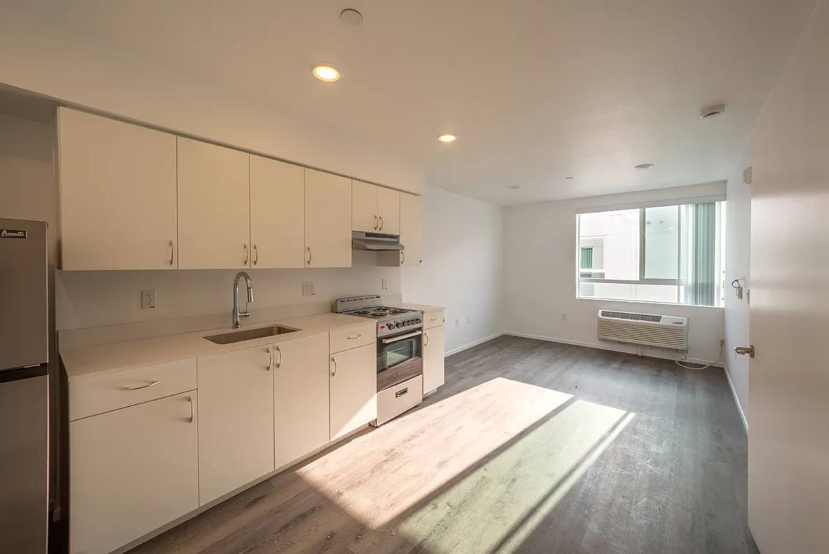 Apartment for rent at 4238 S Western Ave, Los Angeles, CA 90062