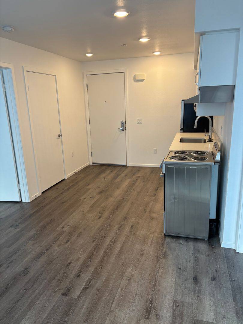 Apartment for rent at 4238 S Western Ave, Los Angeles, CA 90062