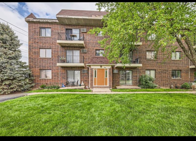 Condo for rent at 953 N Rohlwing Rd #201A, Addison, IL 60101