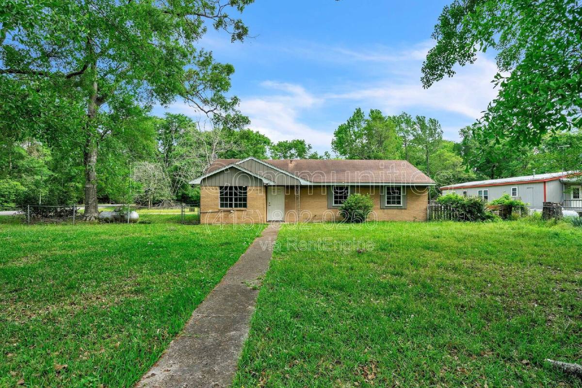 House for rent at 9196 White Oak Dr, Conroe, TX 77384
