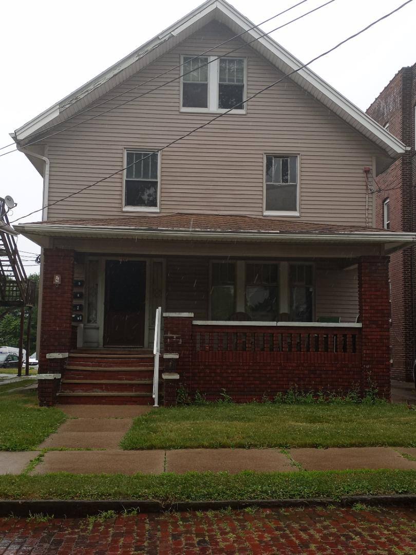 Apartment for rent at 107 Dawes Ave #3, Akron, OH 44302
