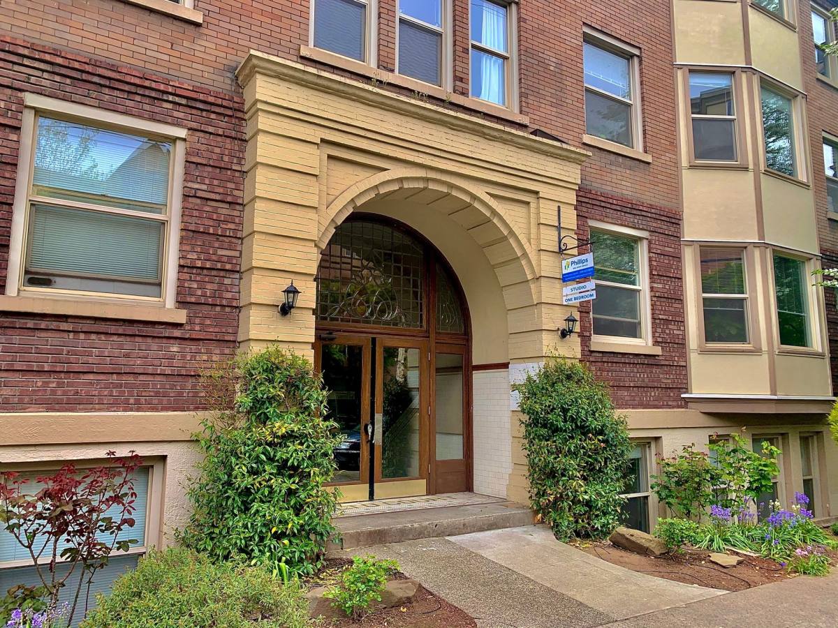 Apartment for rent at 1729 Boylston Ave, Seattle, WA 98122