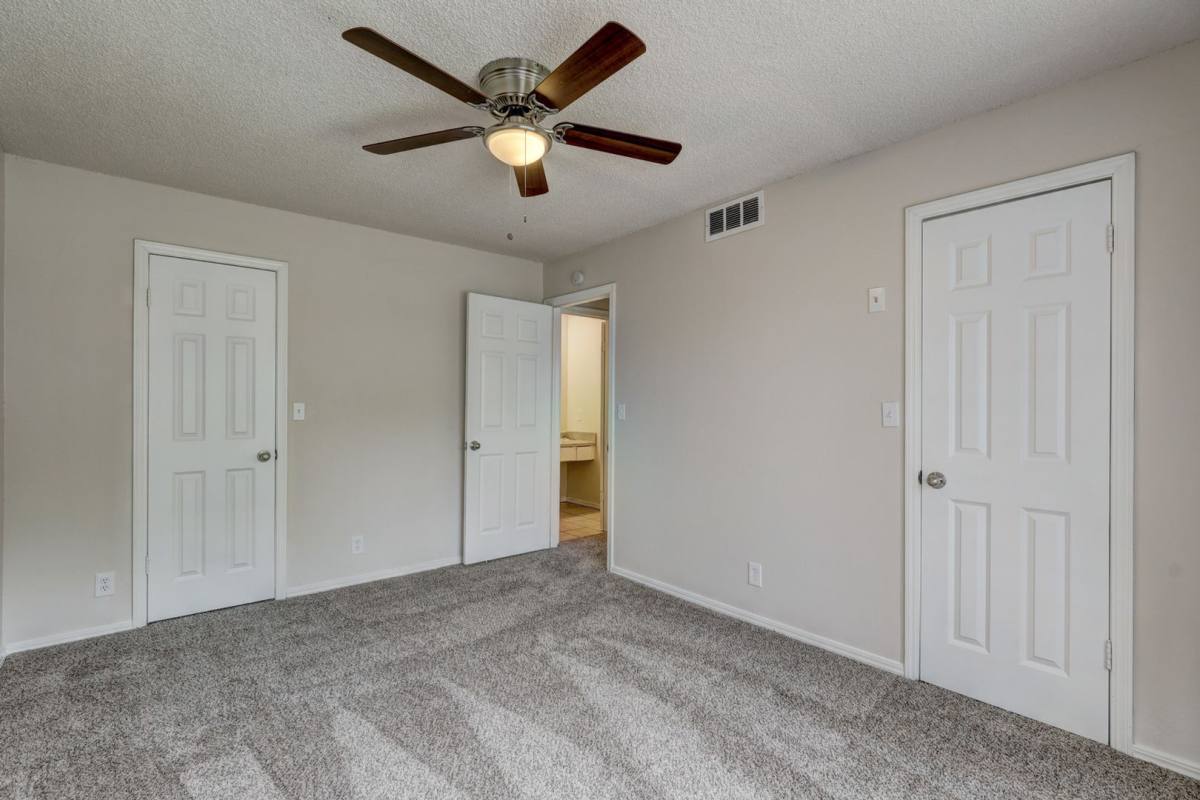 Apartment for rent at 515 Alameda St, Norman, OK 73071