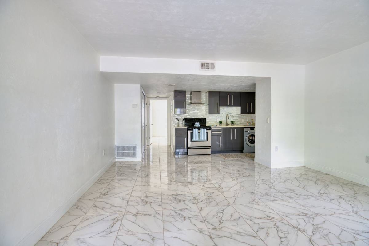 Apartment for rent at 1626 SW 14th St, Gainesville, FL 32608