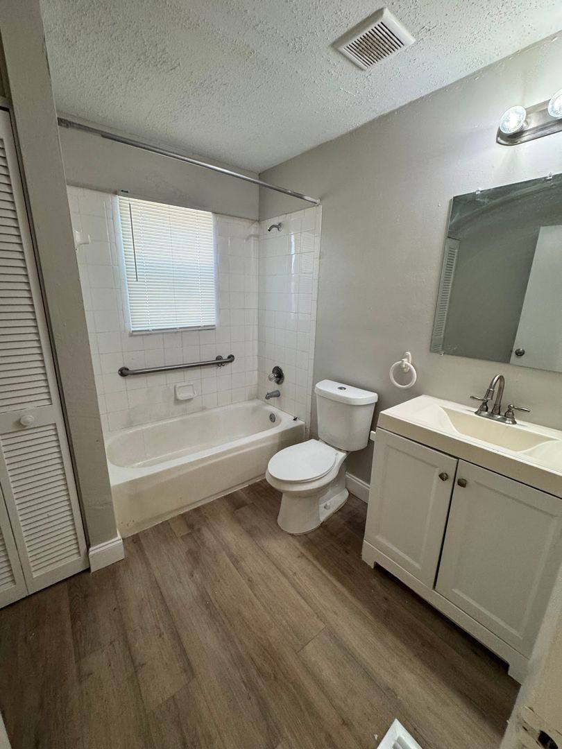 House for rent at 601 Vera St, Daytona Beach, FL 32114