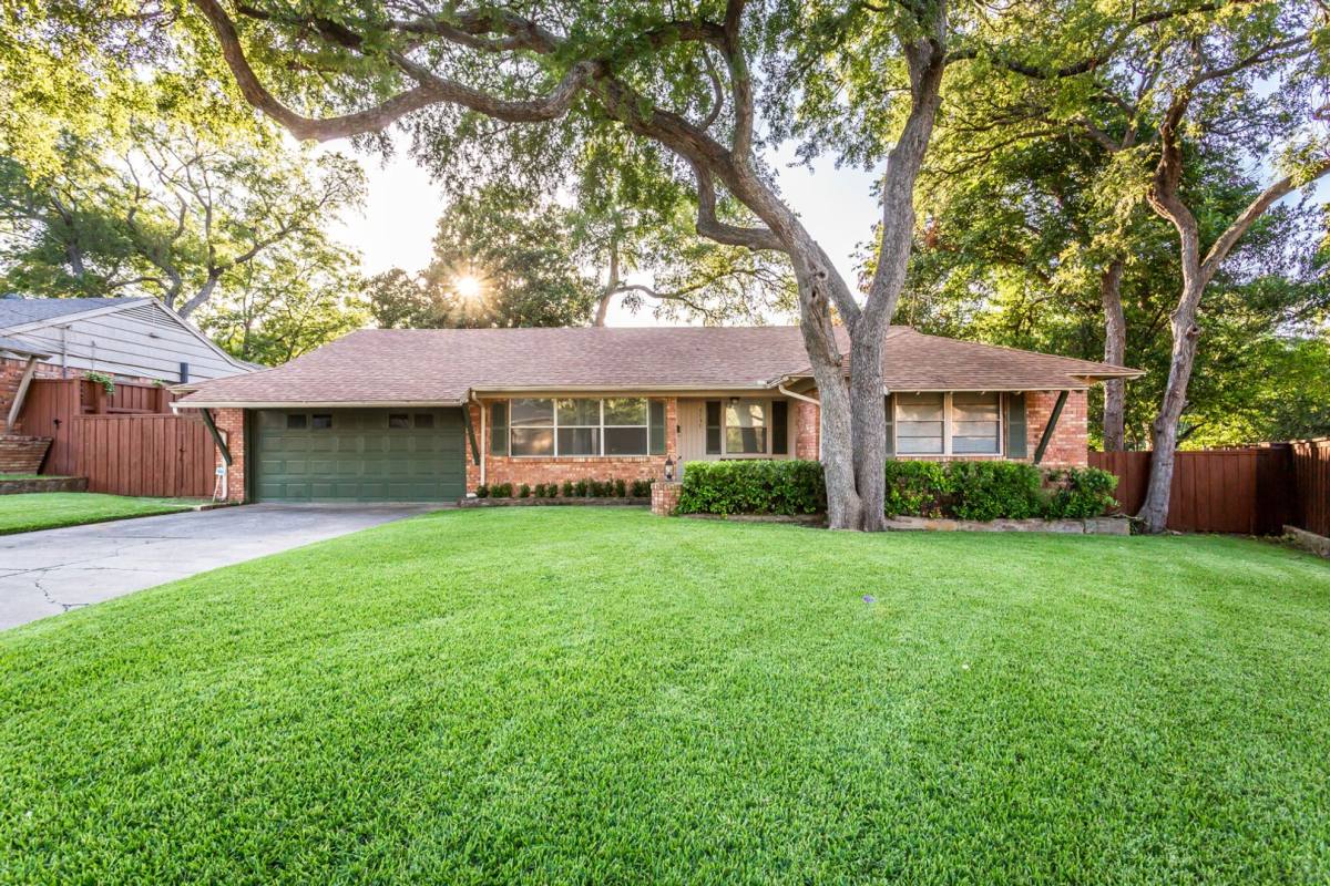 House for rent at 6737 Lakefair Circle, Dallas, TX 75214