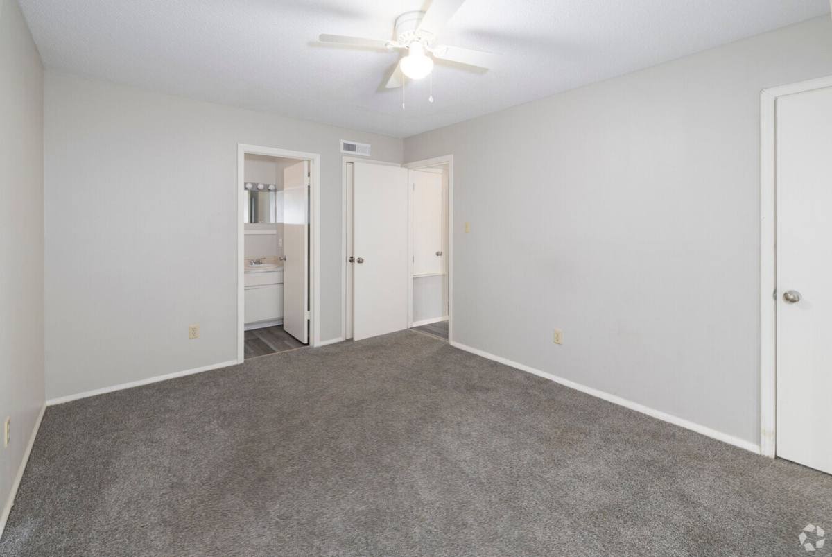 Townhouse for rent at 4001 Old Warren Rd, Pine Bluff, AR 71603