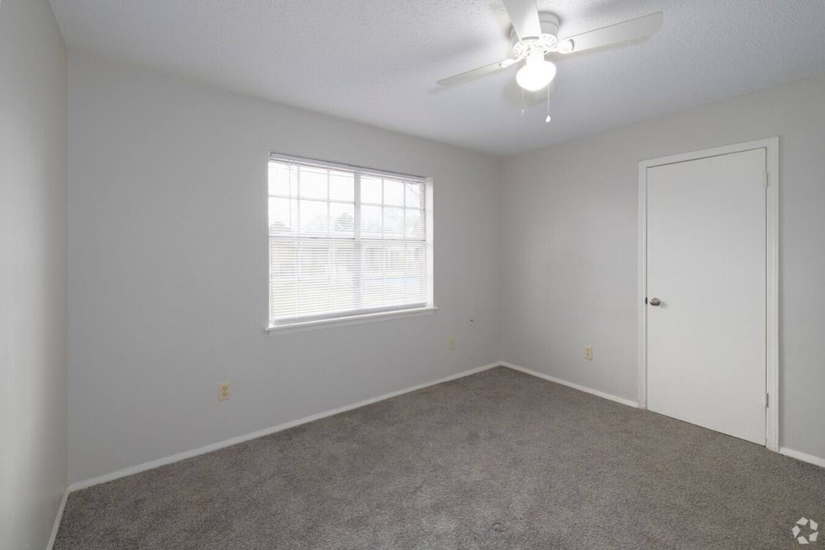 Townhouse for rent at 4001 Old Warren Rd, Pine Bluff, AR 71603