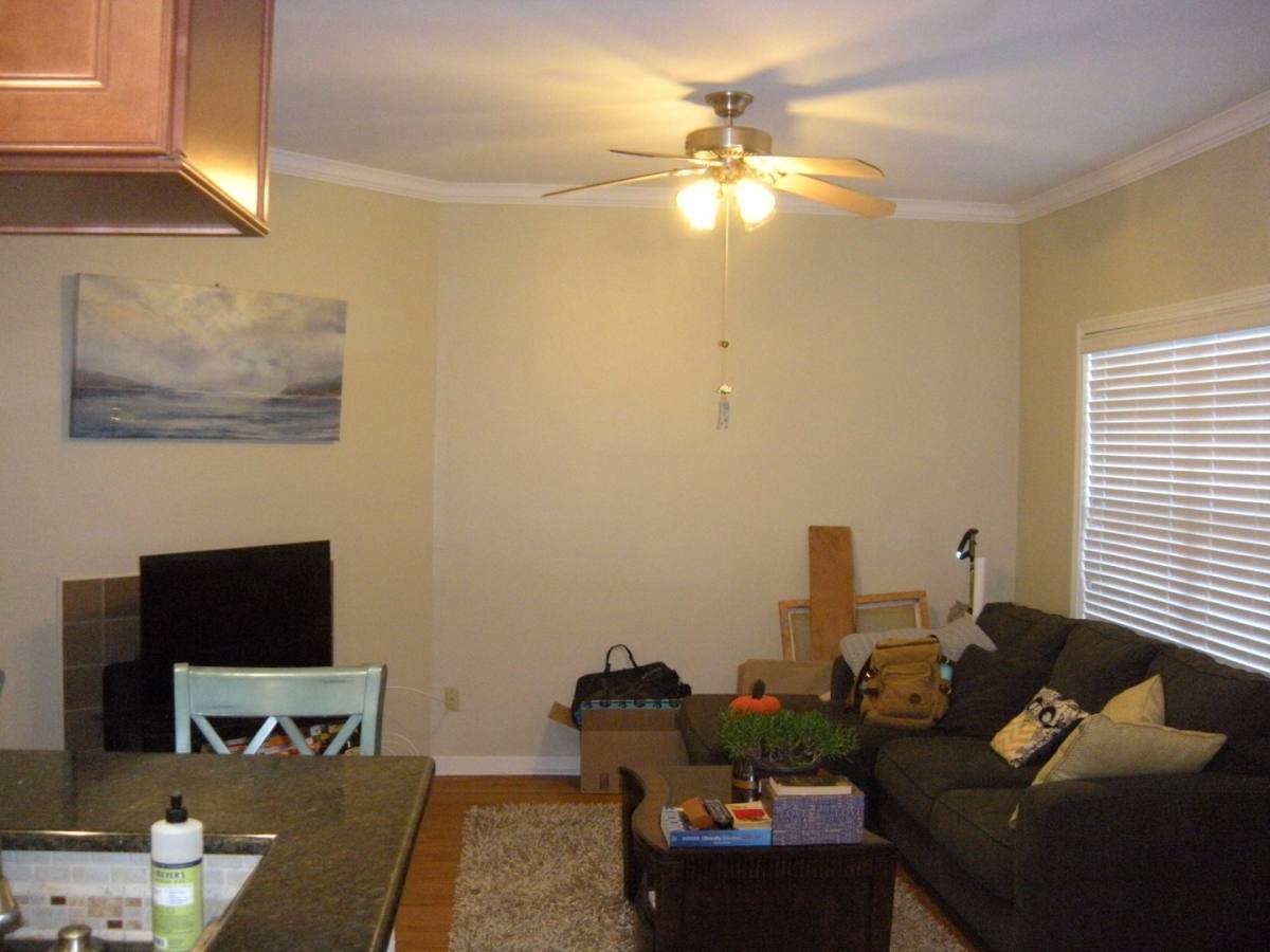Apartment for rent at 915 W 23rd St, Austin, TX 78705