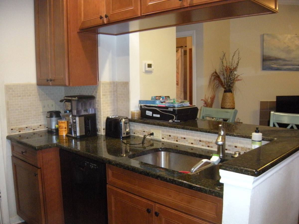 Apartment for rent at 915 W 23rd St, Austin, TX 78705