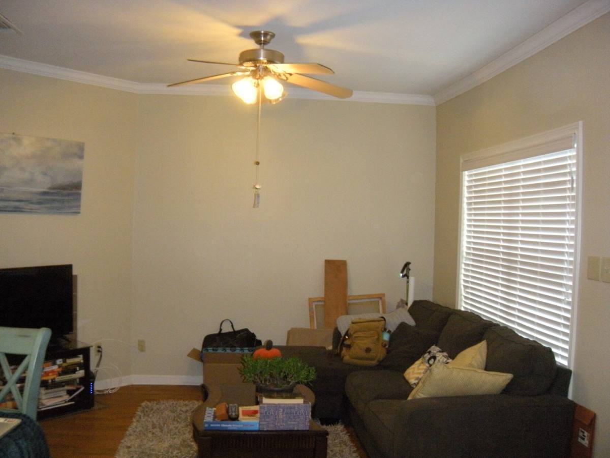 Apartment for rent at 915 W 23rd St, Austin, TX 78705