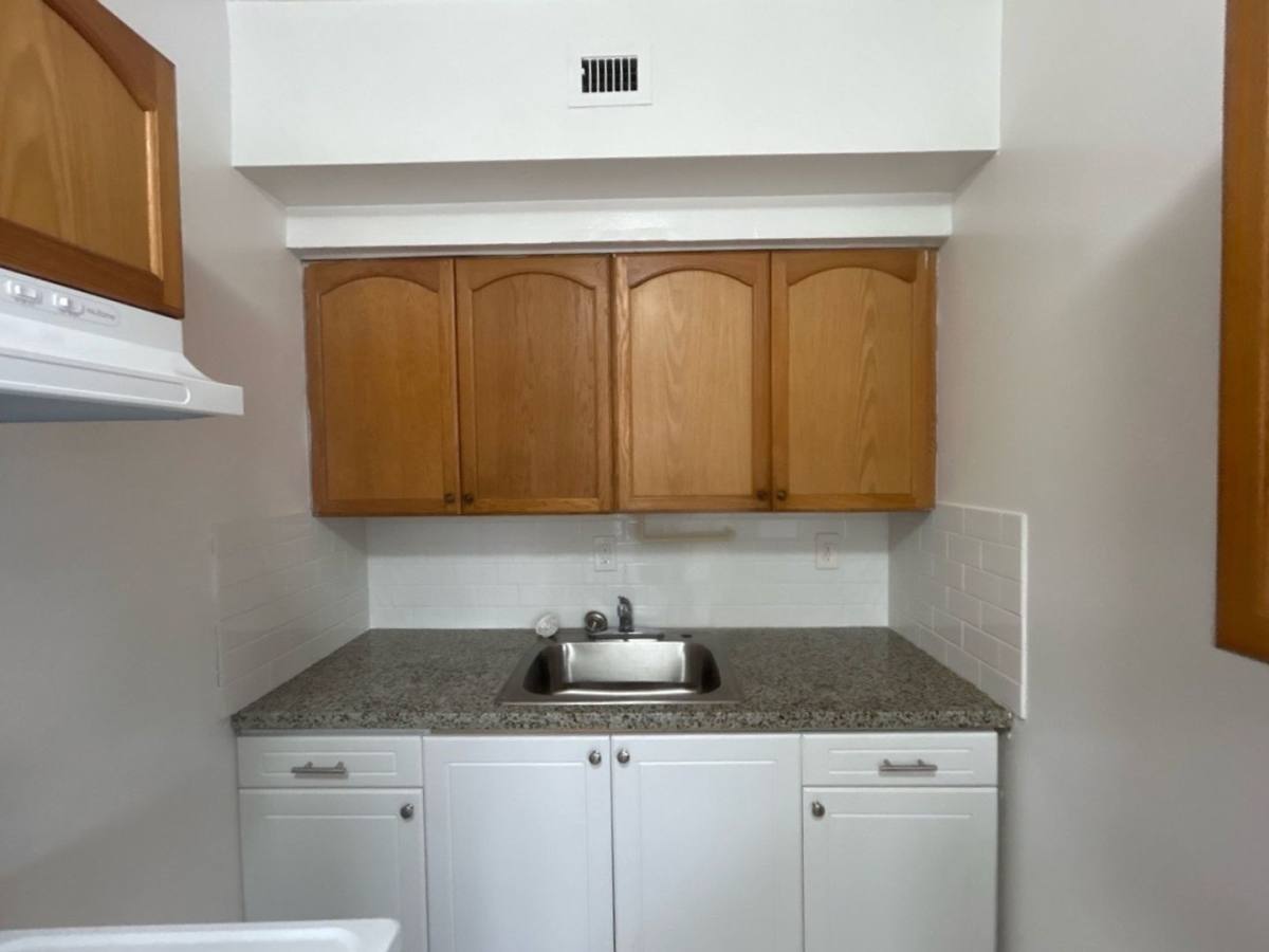 Apartment for rent at 2716 S Dixie Highway, West Palm Beach, FL 33405