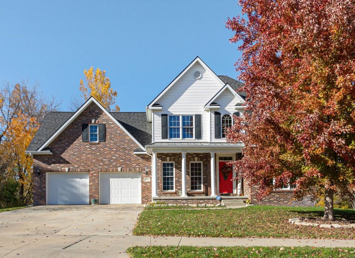 House for rent at 5010 Lake Forest Dr, Papillion, NE 68133