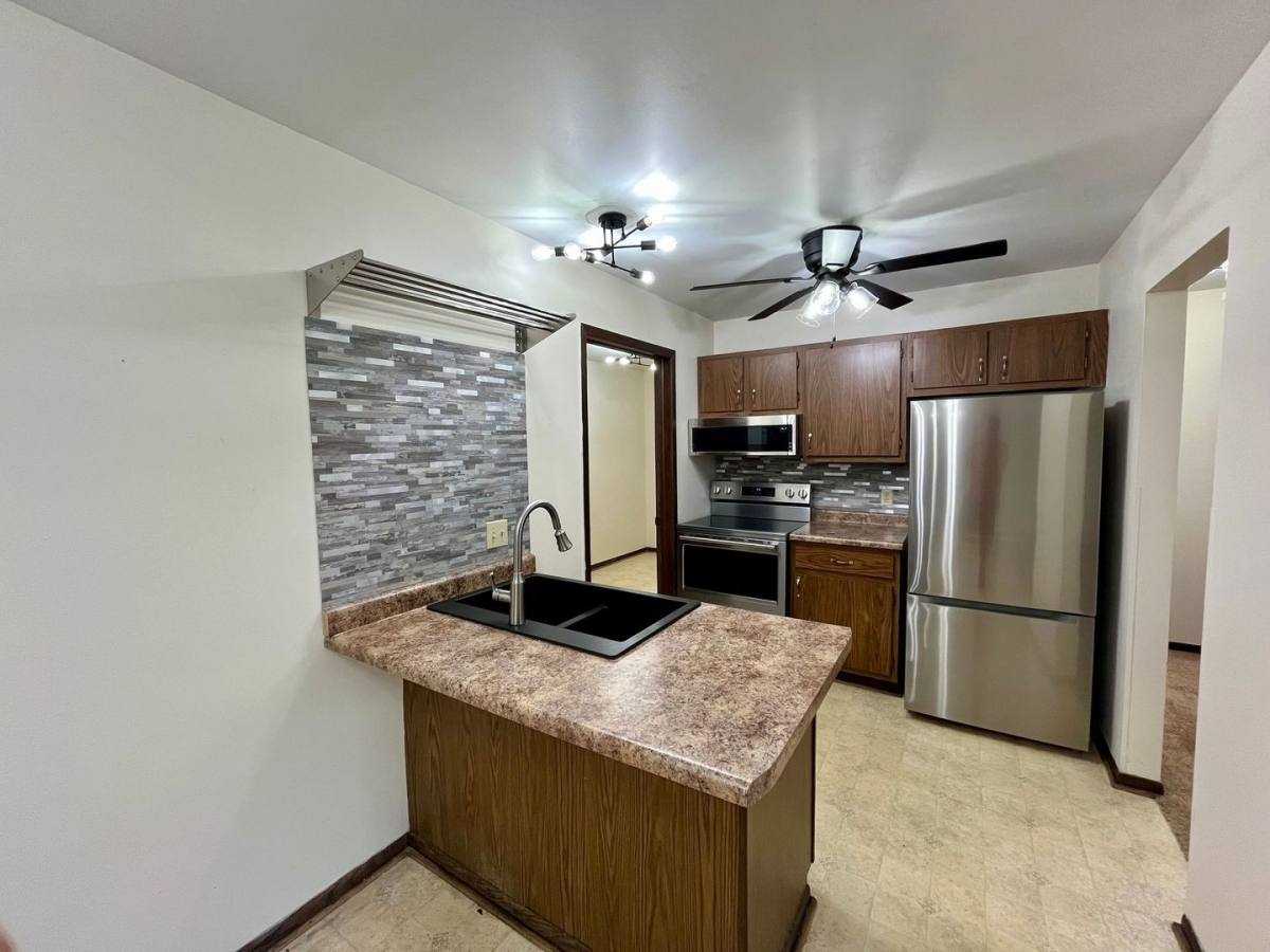 Apartment for rent at 1010 Sawyer Dr, Marshfield, WI 54449
