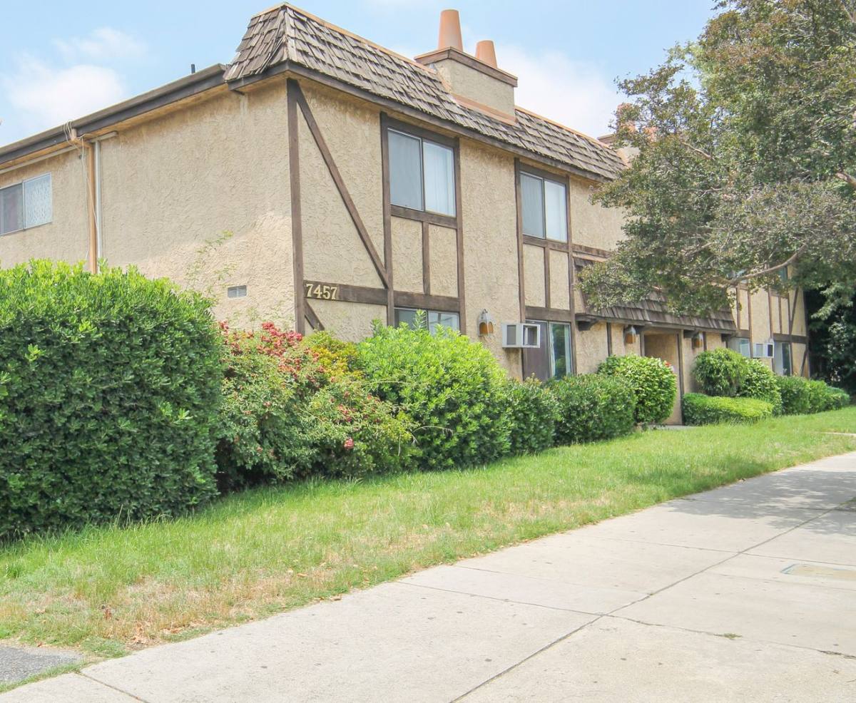 Apartment for rent at 7457 Woodman Ave, Van Nuys, CA 91405