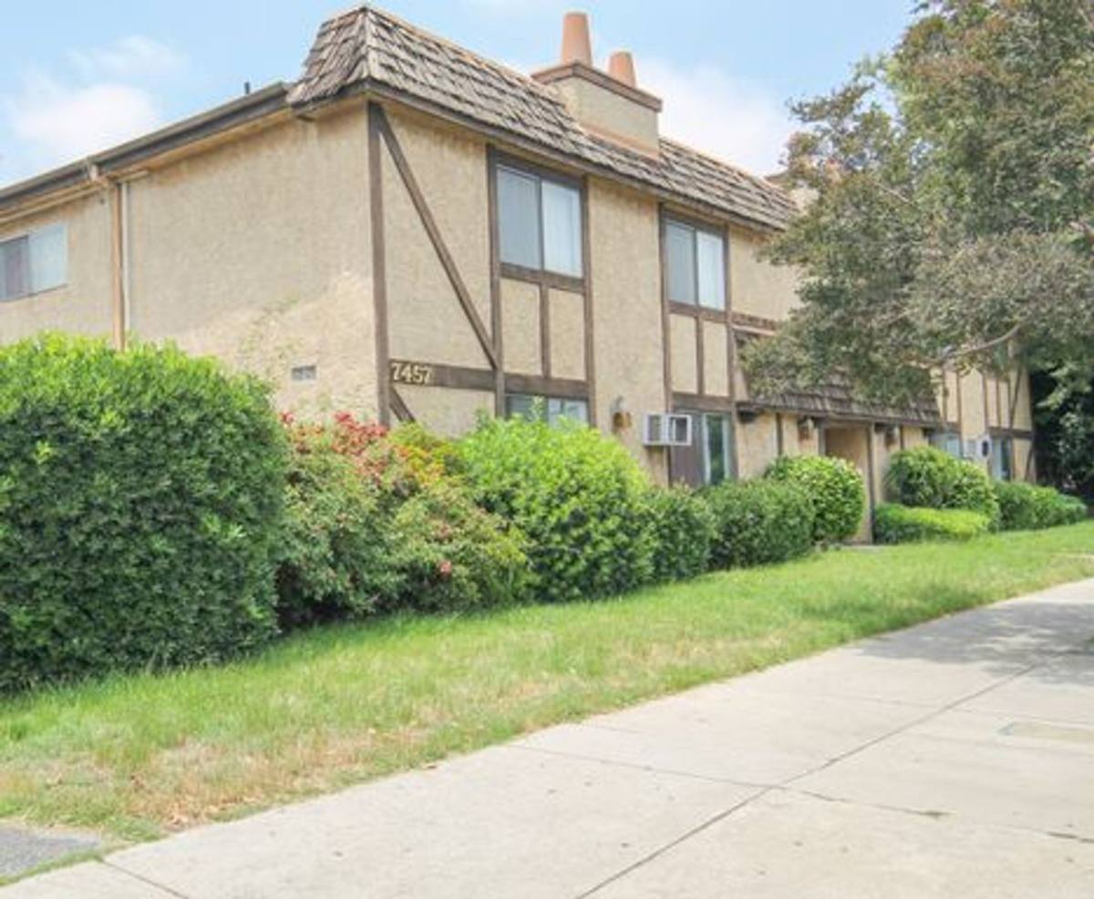 Apartment for rent at 7457 Woodman Ave, Van Nuys, CA 91405