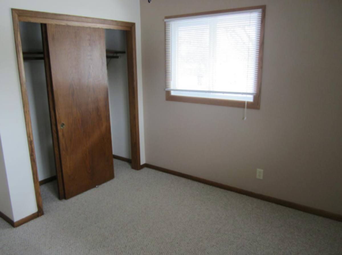 Apartment for rent at 224227 Lakeshore Dr, Wausau, WI 54401