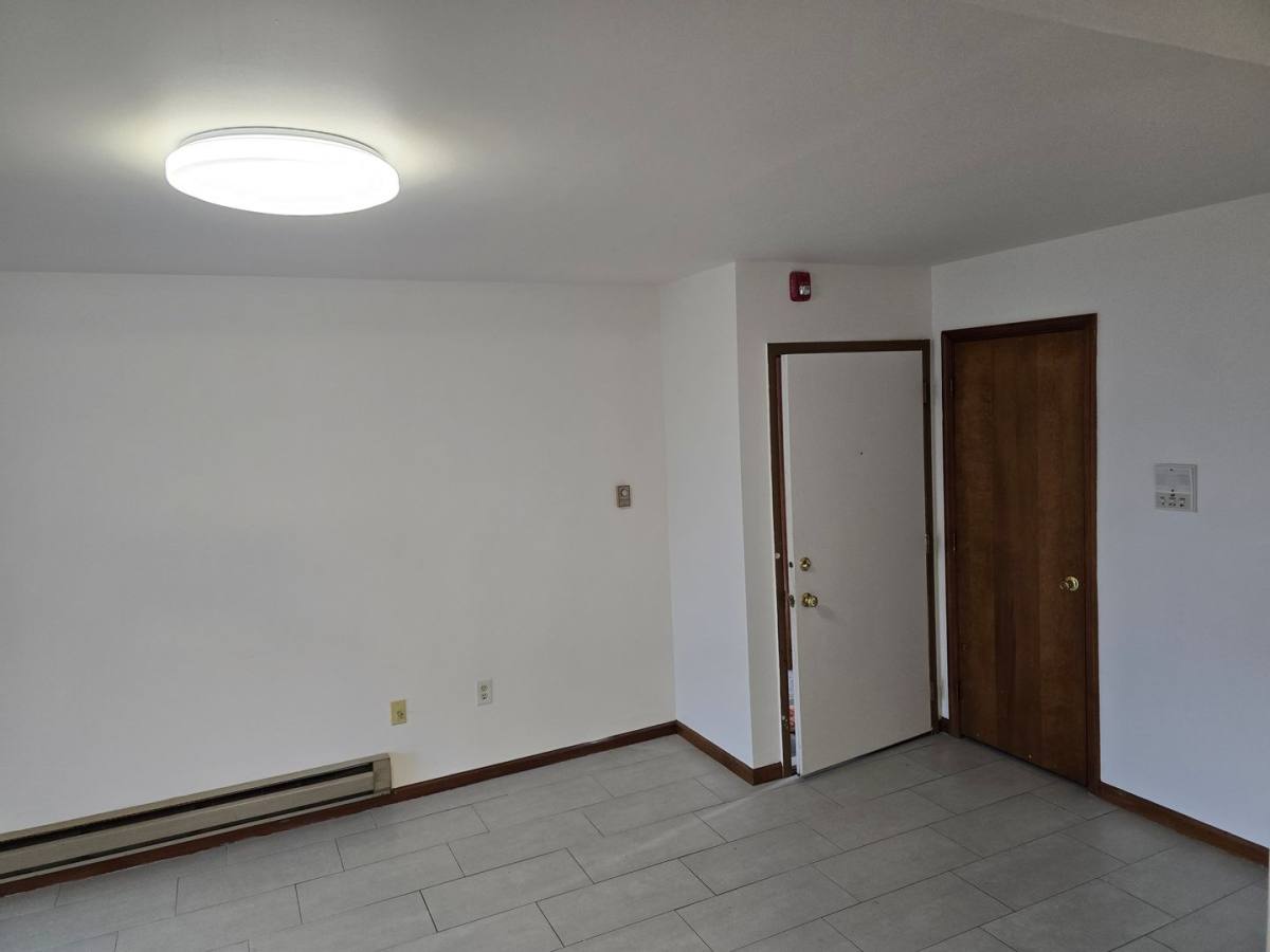 2027 Willow Park Rd, Bethlehem, PA 18020 - Apartment For Rent - Image 5