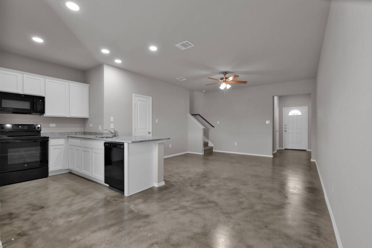 Townhouse for rent at 9911 Grove Mist, San Antonio, TX 78233