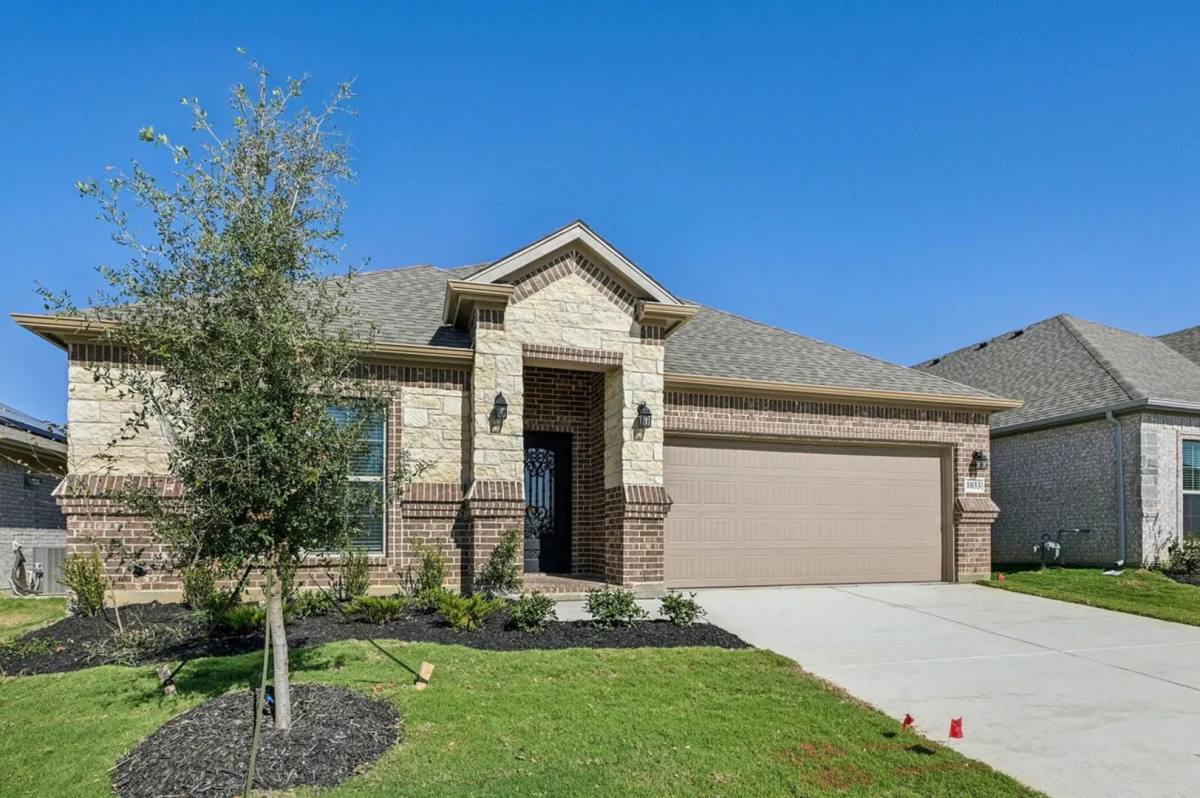 House for rent at 1033 Nighthawk Trail, Alvarado, TX 76009
