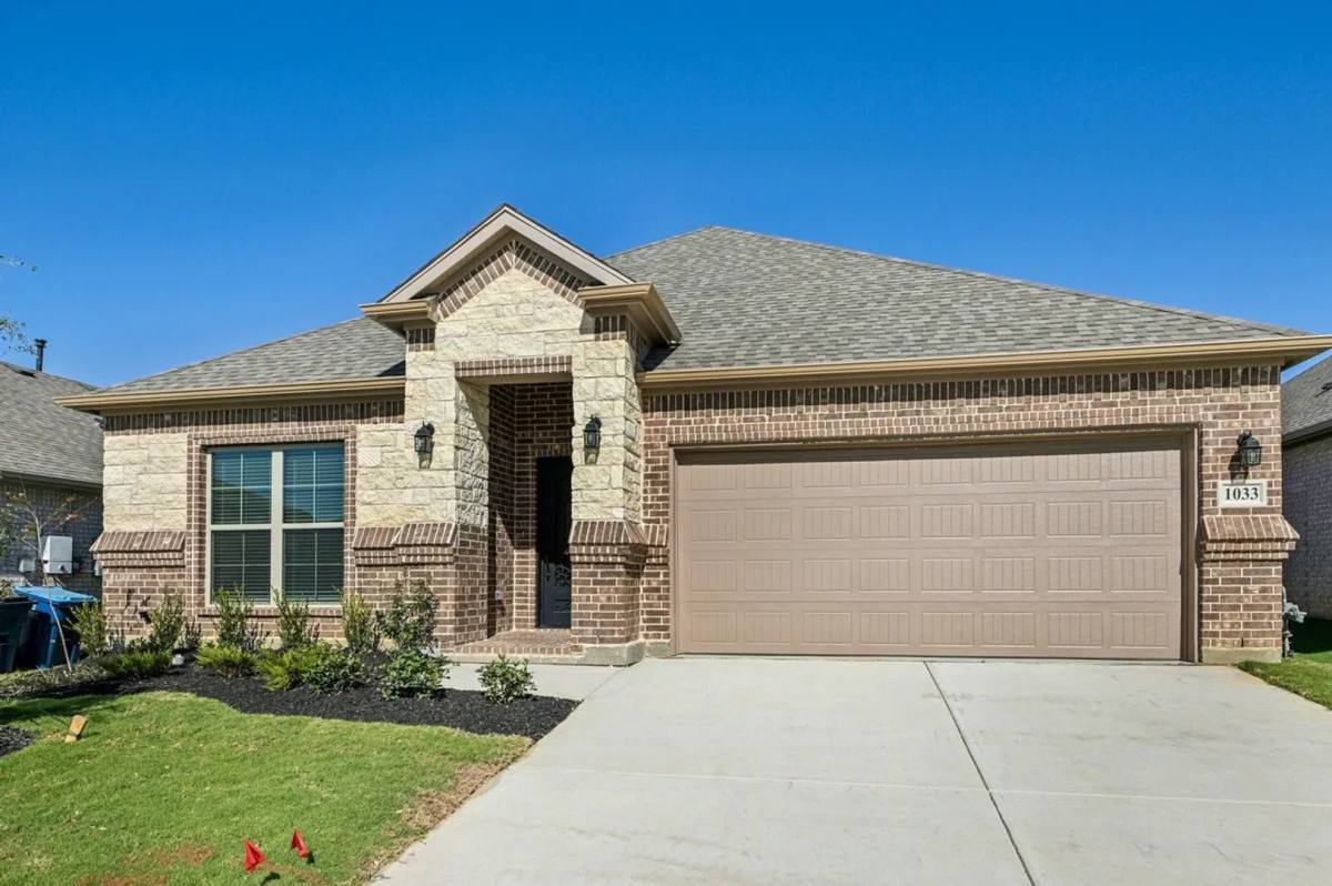 House for rent at 1033 Nighthawk Trail, Alvarado, TX 76009