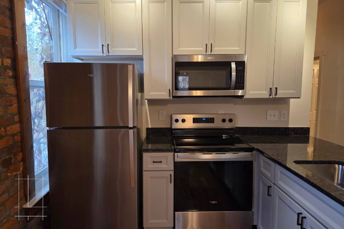Apartment for rent at 880 Hamlet St, Columbus, OH 43201