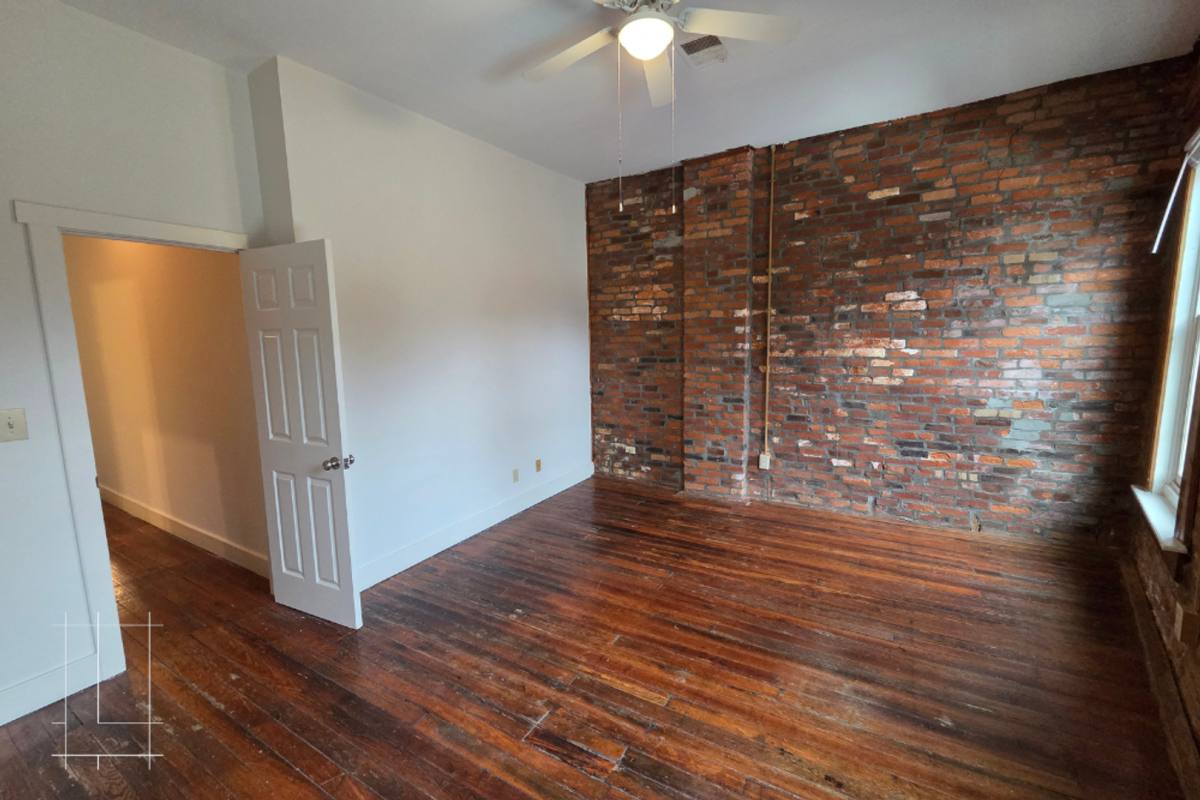 Apartment for rent at 880 Hamlet St, Columbus, OH 43201