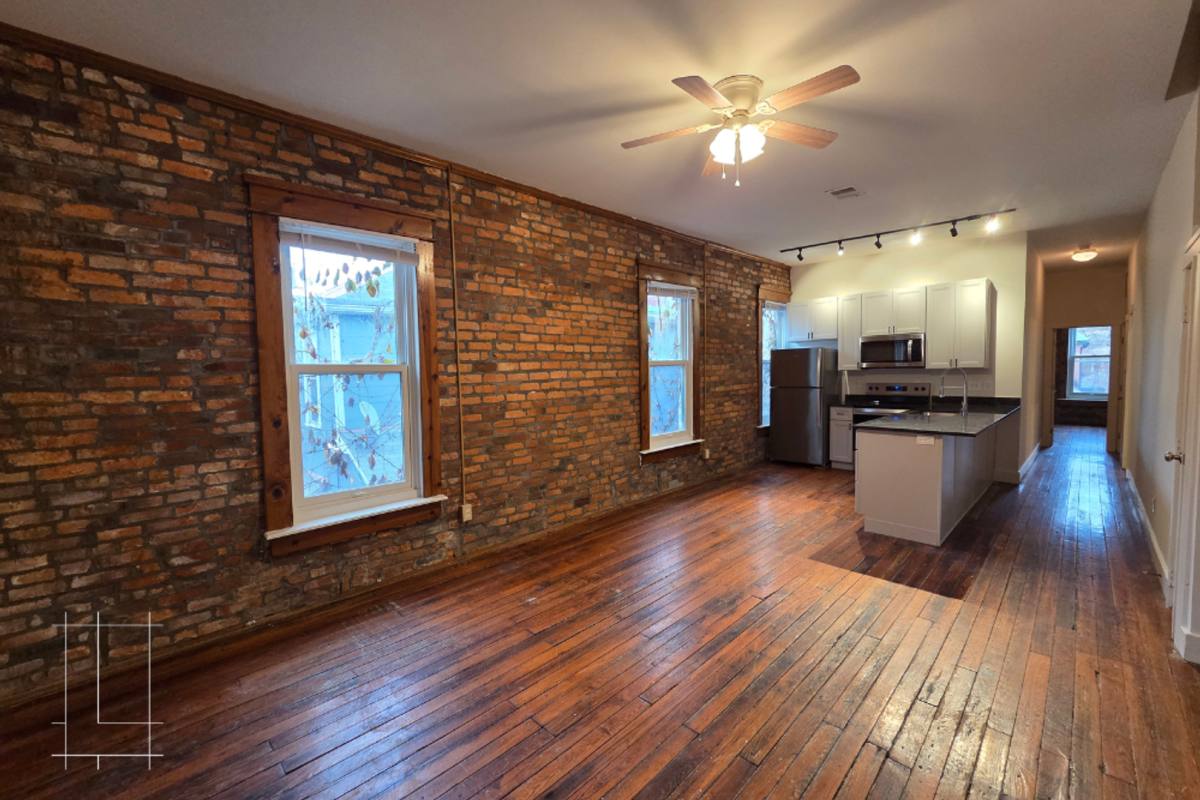 Apartment for rent at 880 Hamlet St, Columbus, OH 43201