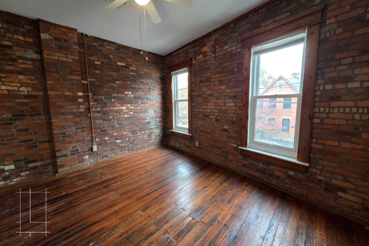 Apartment for rent at 880 Hamlet St, Columbus, OH 43201