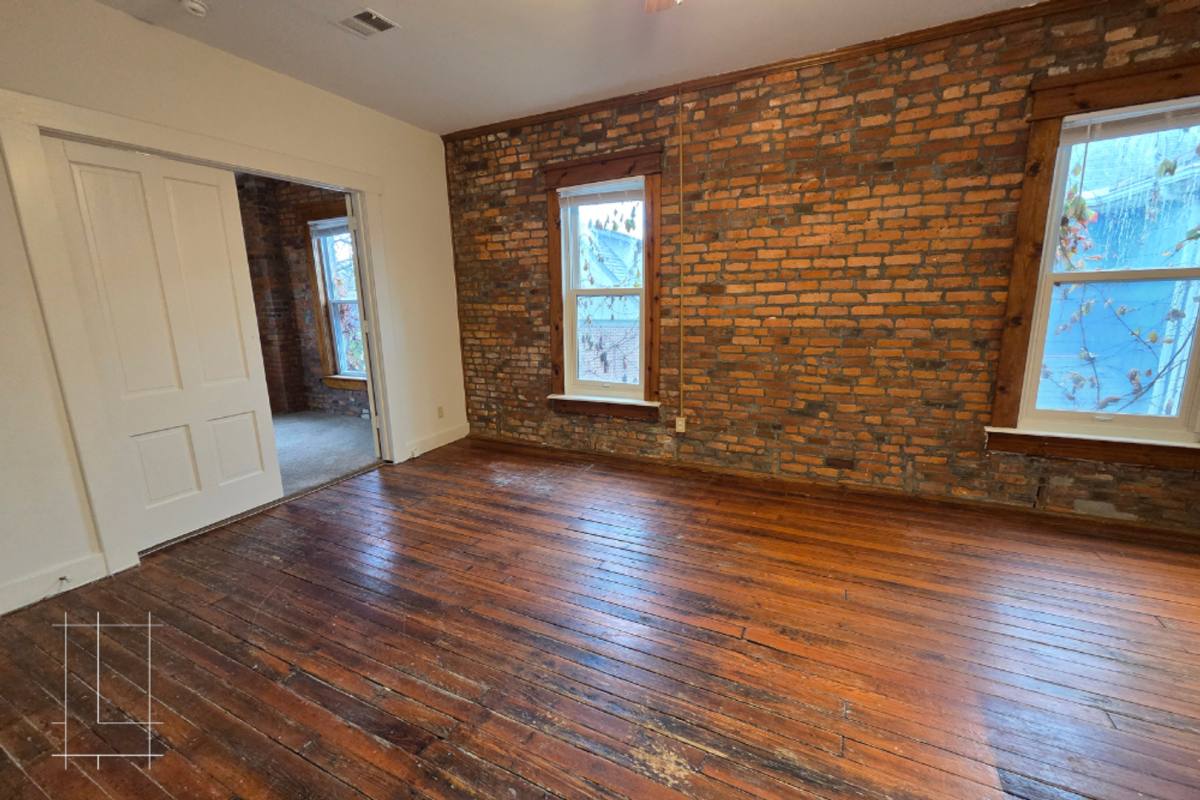 Apartment for rent at 880 Hamlet St, Columbus, OH 43201