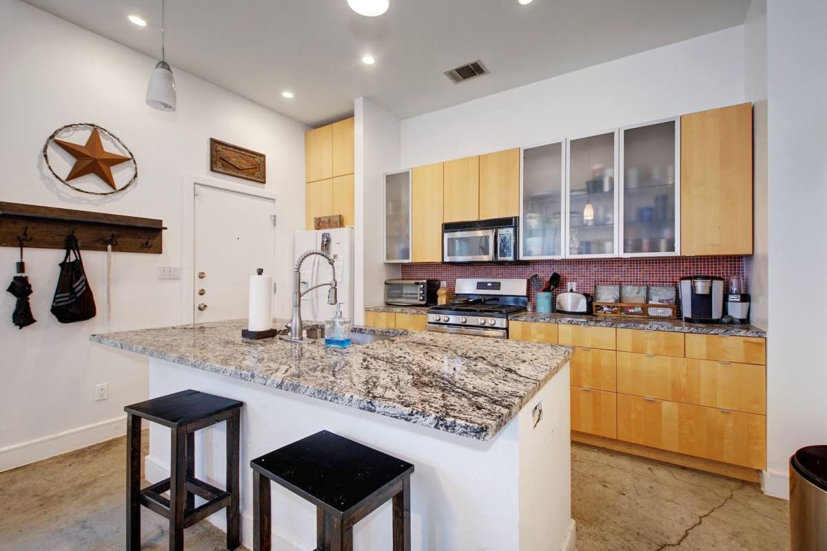 Apartment for rent at 616 W 35th St, Austin, TX 78705