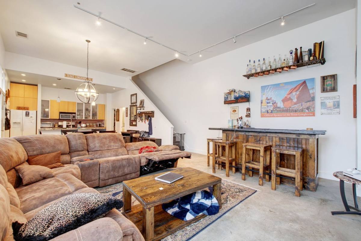 Apartment for rent at 616 W 35th St, Austin, TX 78705